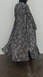 Between shades - Image 3